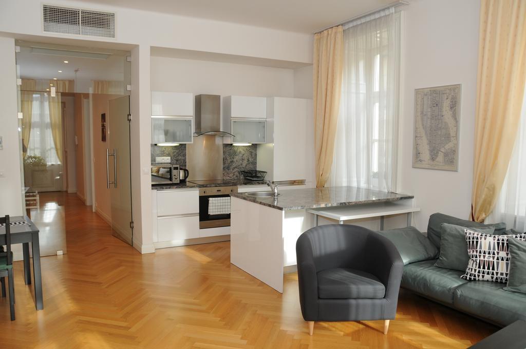 Royal Road Apartment Prague Exterior photo